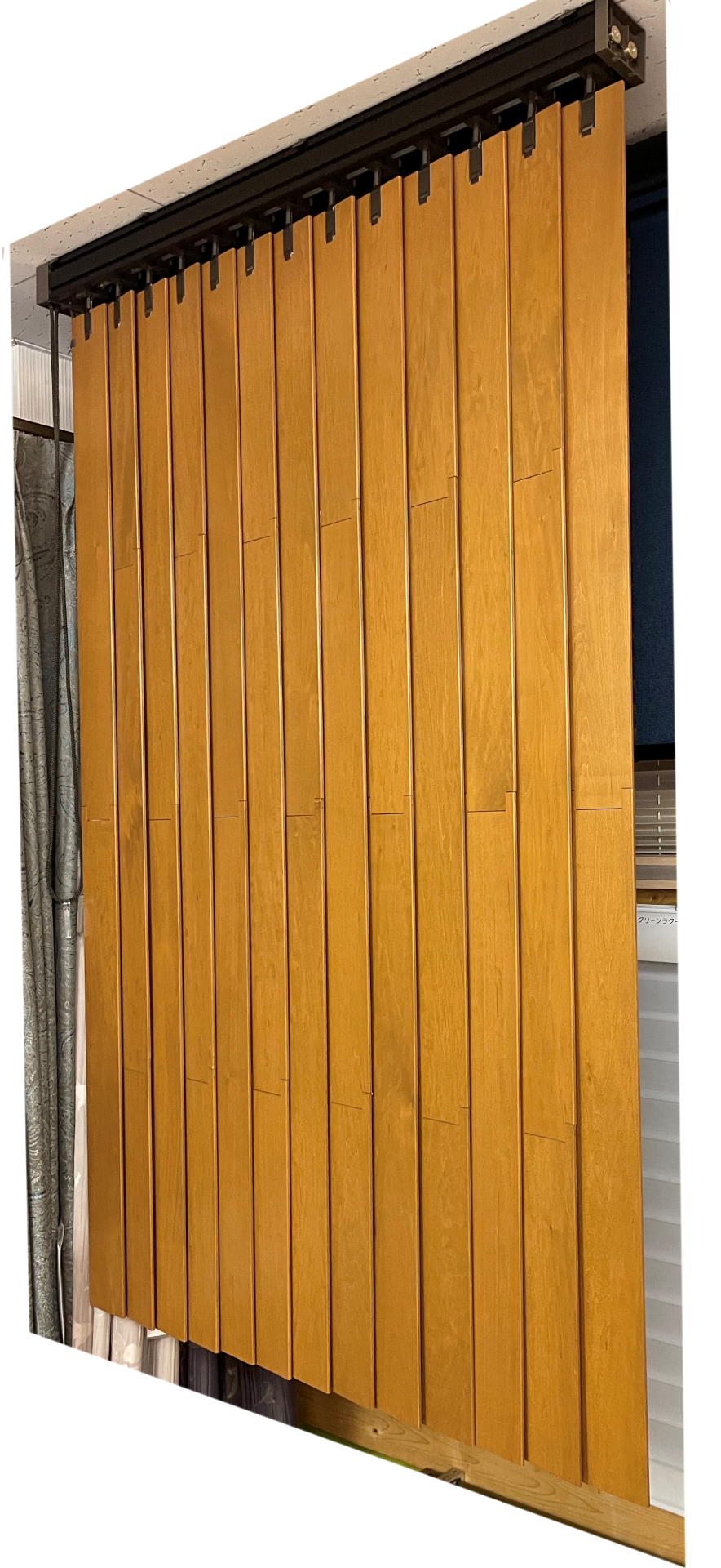 ナニック製ウッドバーチカルブラインド | 愛知県名古屋市のオーダー