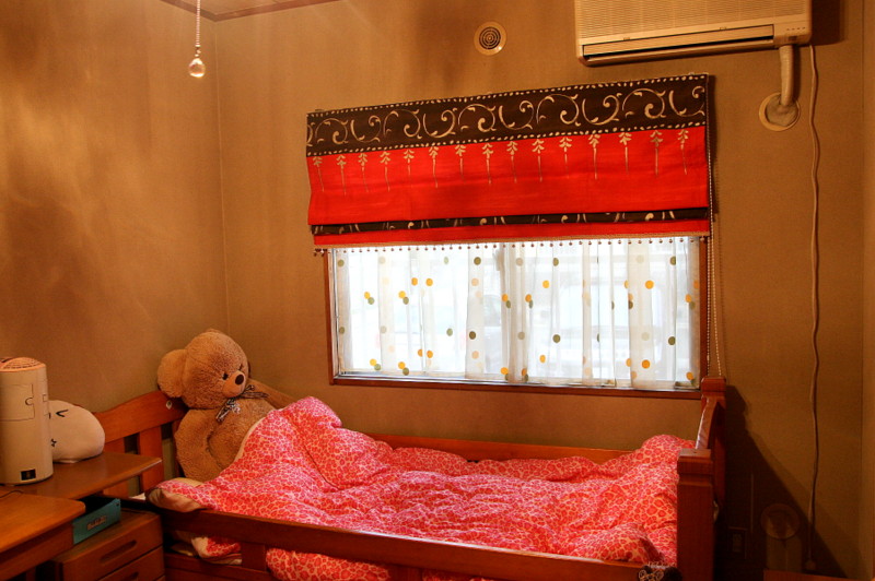子供部屋（高校生の女の子）のカーテン