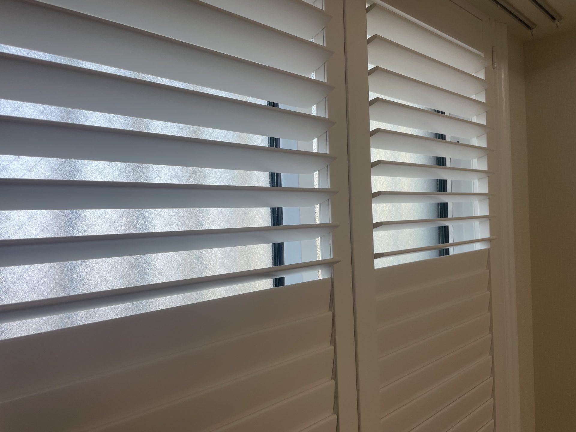 ウッドシャッター ルーバー操作