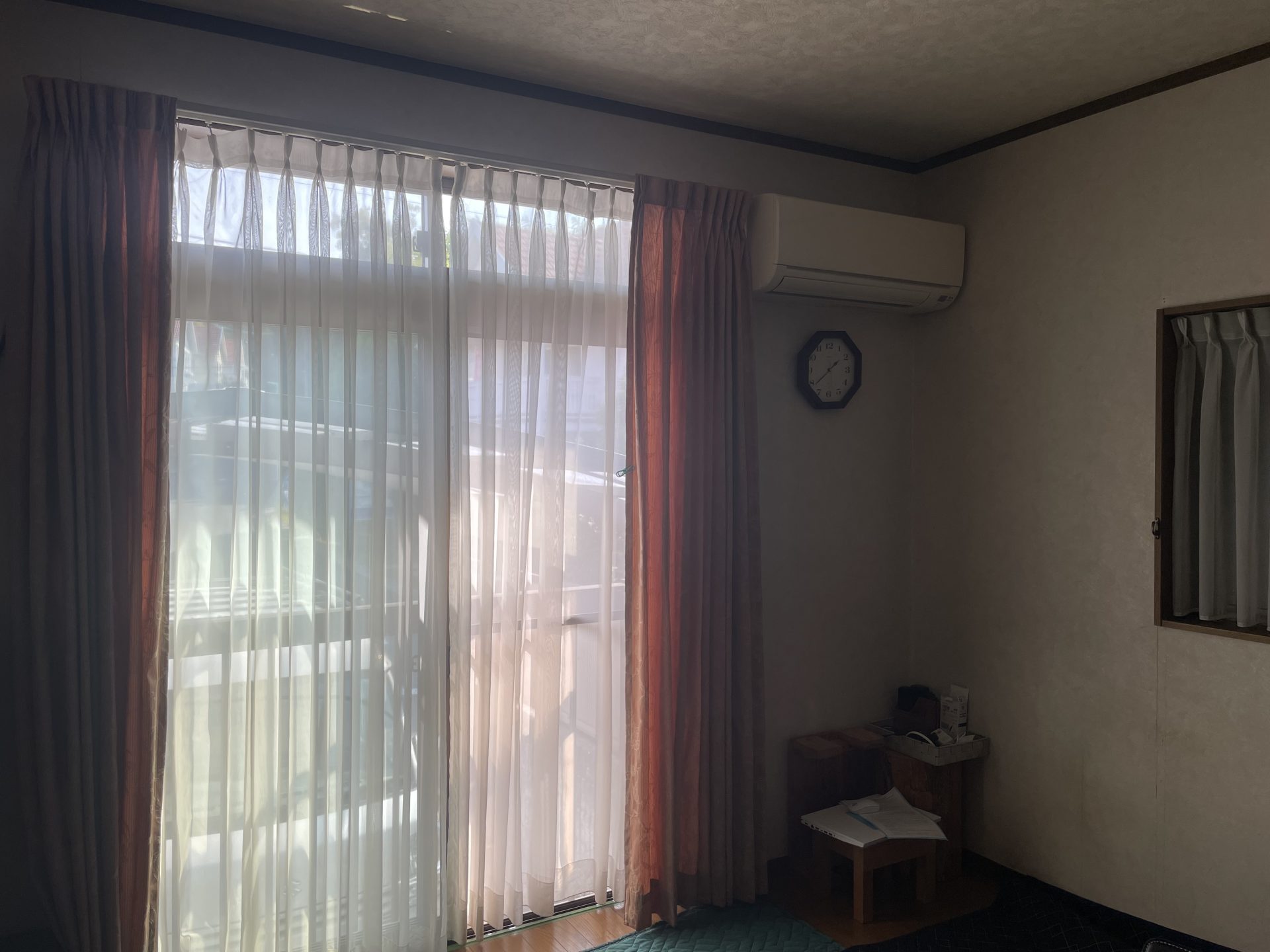 リビングのカーテン施工前