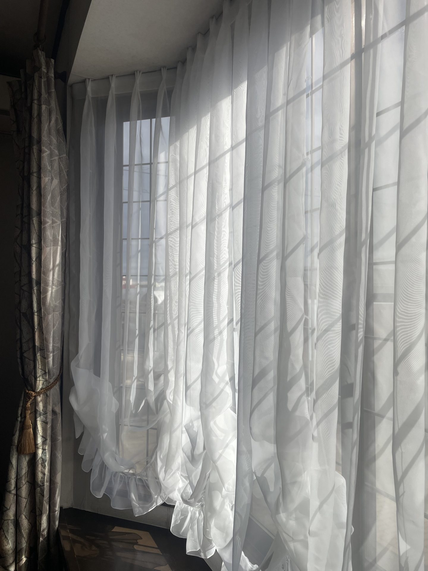 出窓バルーンシェードフリル幅12㎝