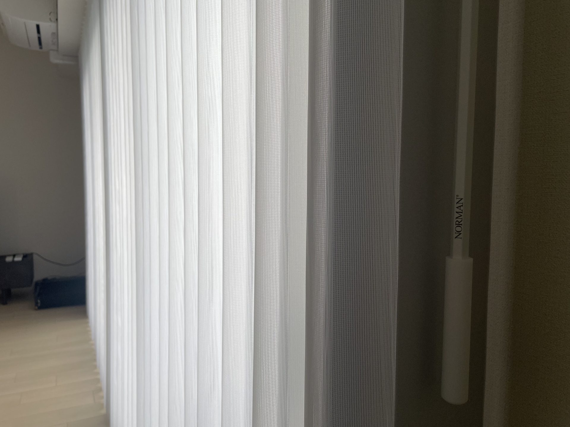 スマートドレープシェード 操作バトン