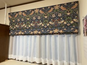 カーテンレールとシェードの2重吊り