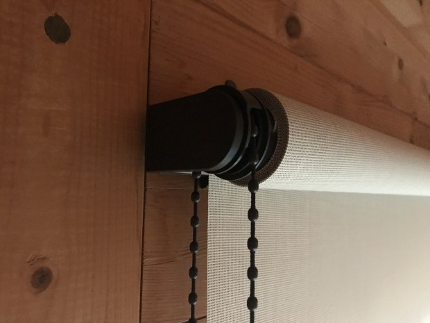 ロールスクリーン部品色