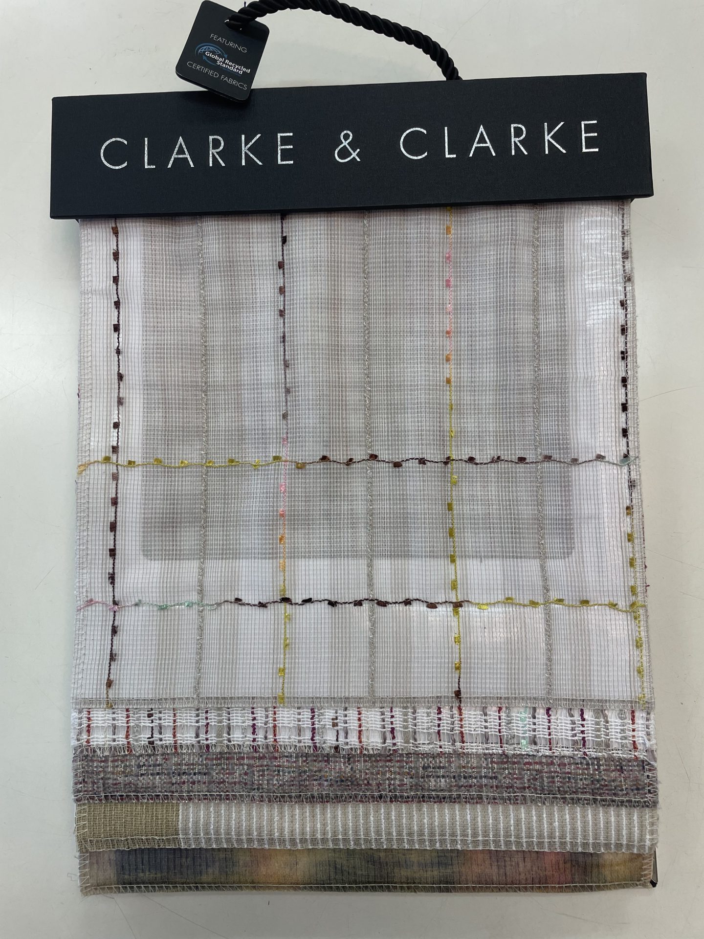 CLARKE&CLARKE「Vardo Sheer」s