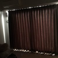 寝室に遮光カーテン（１級・B）を取り付け、実際の暗さは！