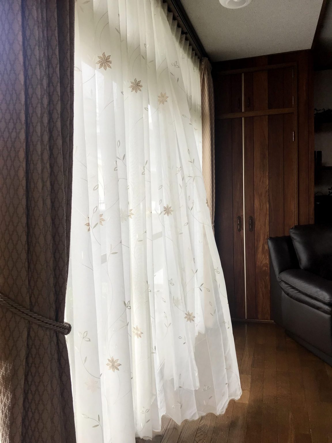 レースカーテンを吊り替えてお部屋の雰囲気を変える | 愛知県名古屋市のオーダーカーテン専門店 | カーテンハウスシルクみどり店
