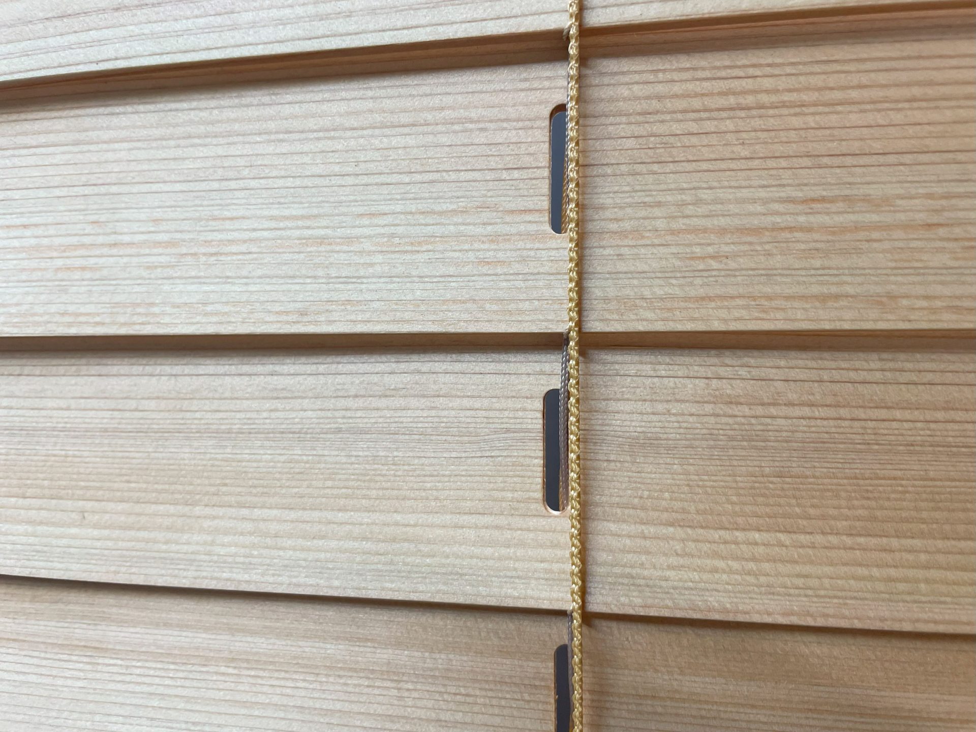 多摩産檜材のヨコ型ブラインド