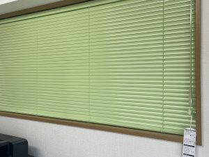 事務所のアルミブラインド